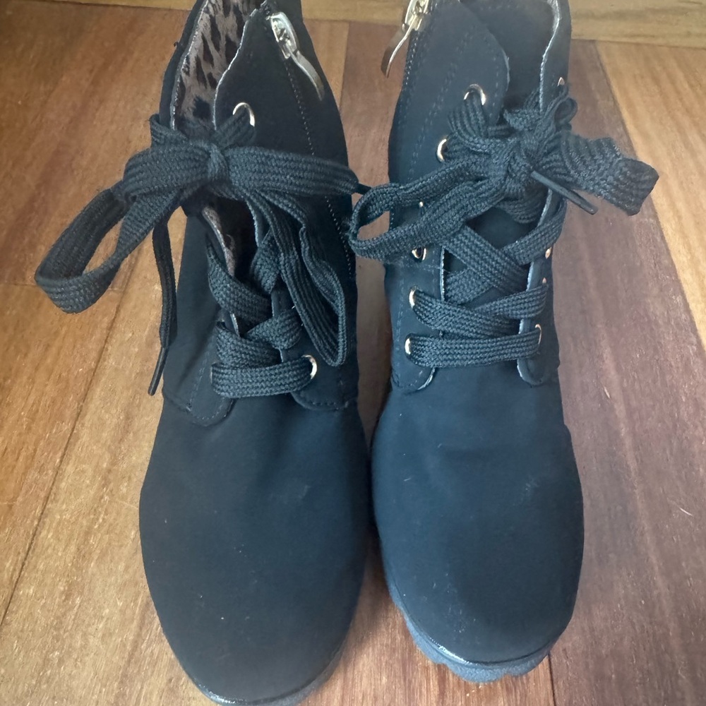 Stylish Black Women's Boots